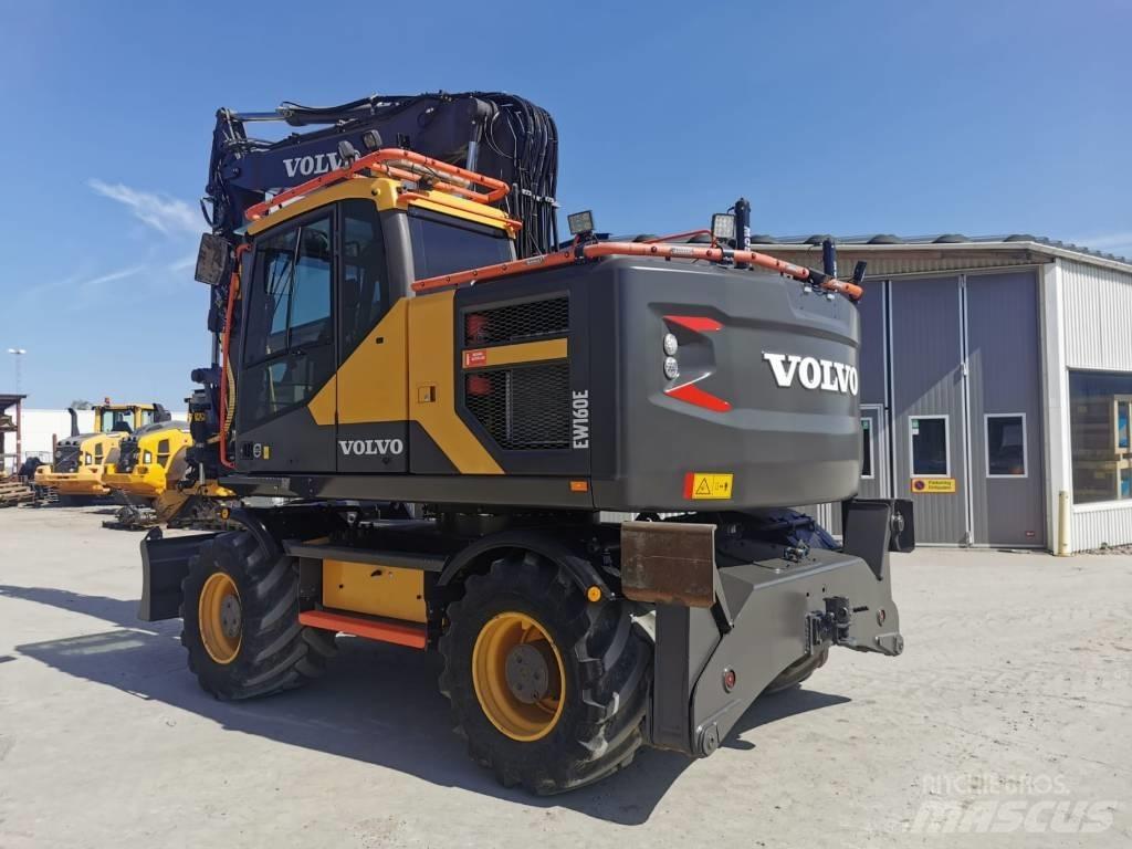 Volvo EW160E Колісні екскаватори
