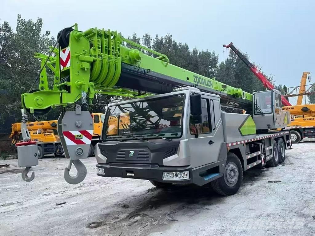 Zoomlion ZTC 250 A автокрани