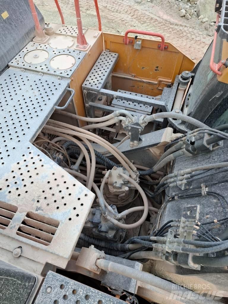 Volvo EC750EL Гусеничні екскаватори