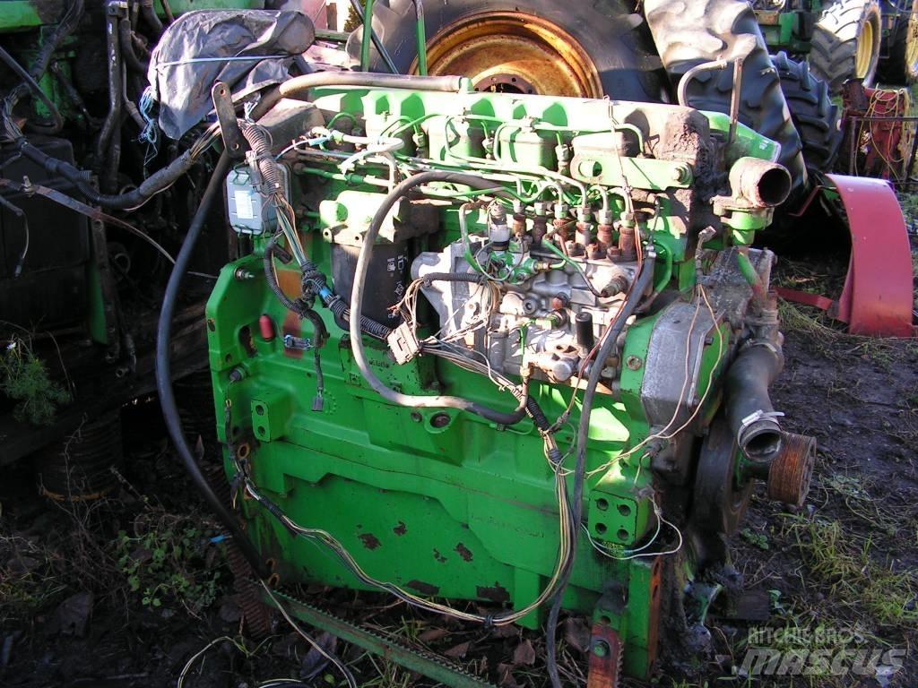 John Deere 8100 Двигуни