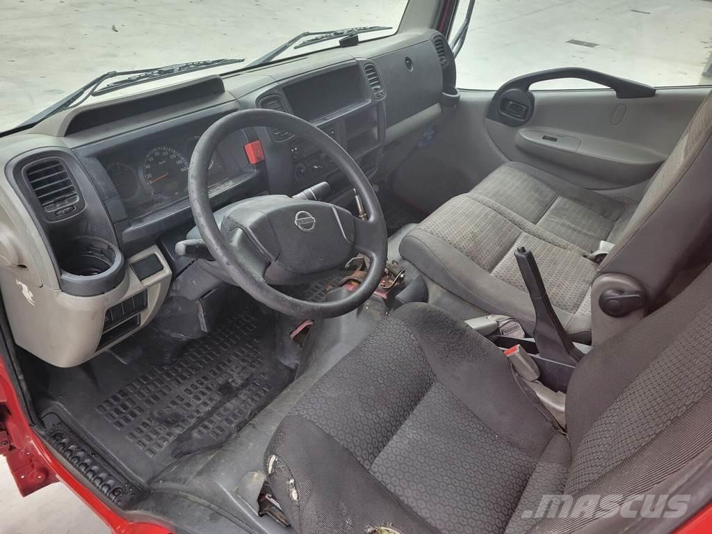 Nissan Cabstar Кабіни