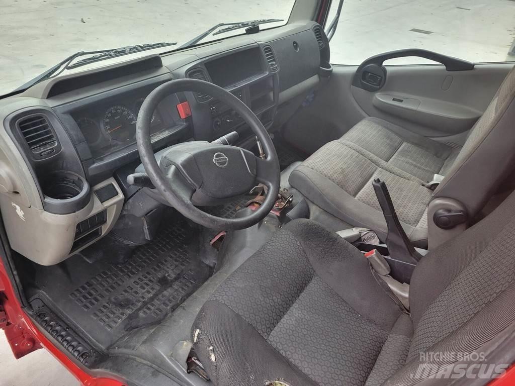 Nissan Cabstar Кабіни
