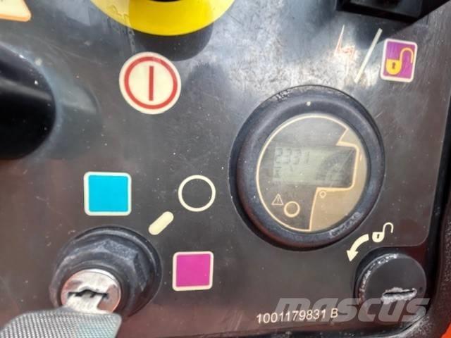 JLG 1200 SJP Телескопічні підйомники