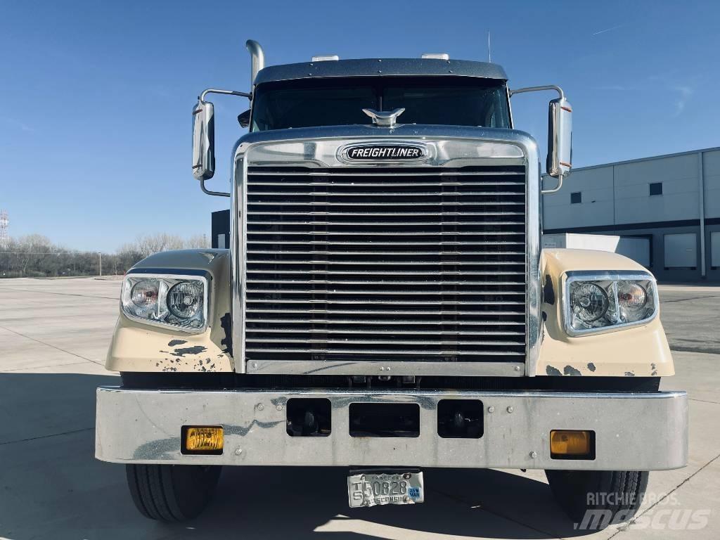 Freightliner 122 SD Тягачі