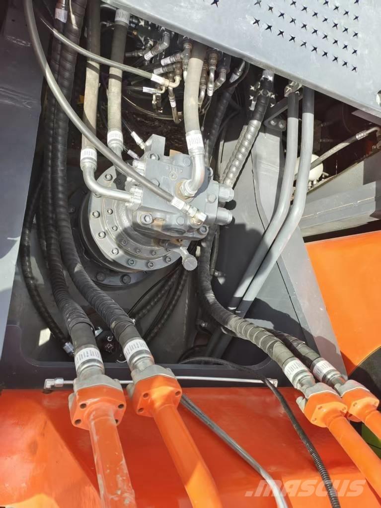 Doosan DX 300 LC-9C Гусеничні екскаватори