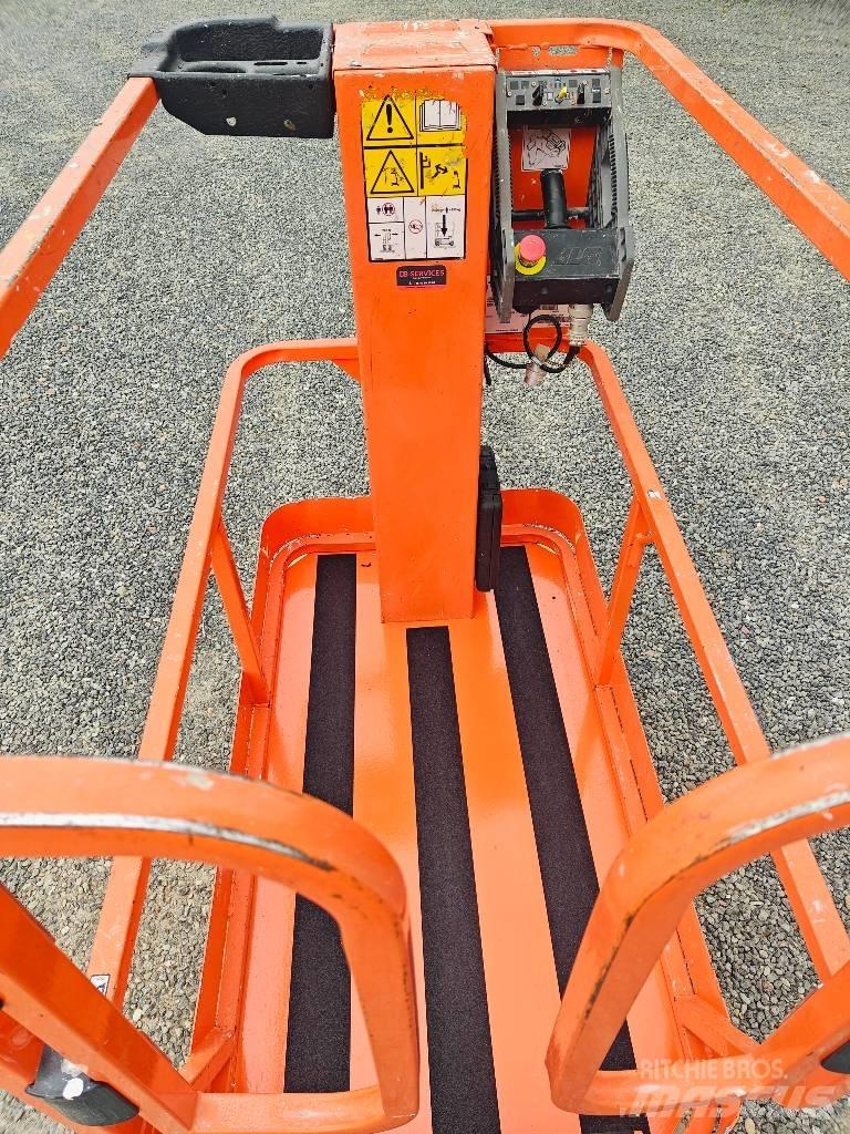 JLG 1230 ES Вертикальні щоглові підйомники