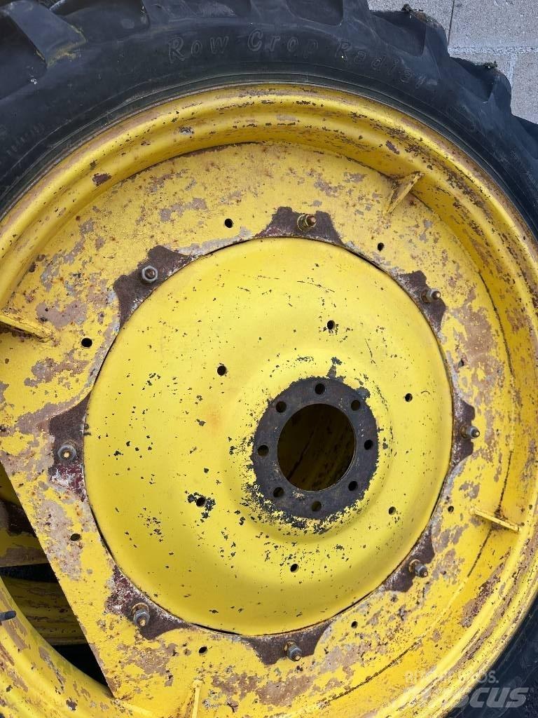 Alliance 230/95R44 Колеса