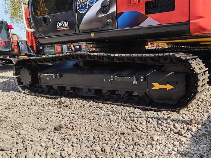 Hitachi ZX 130 Гусеничні екскаватори