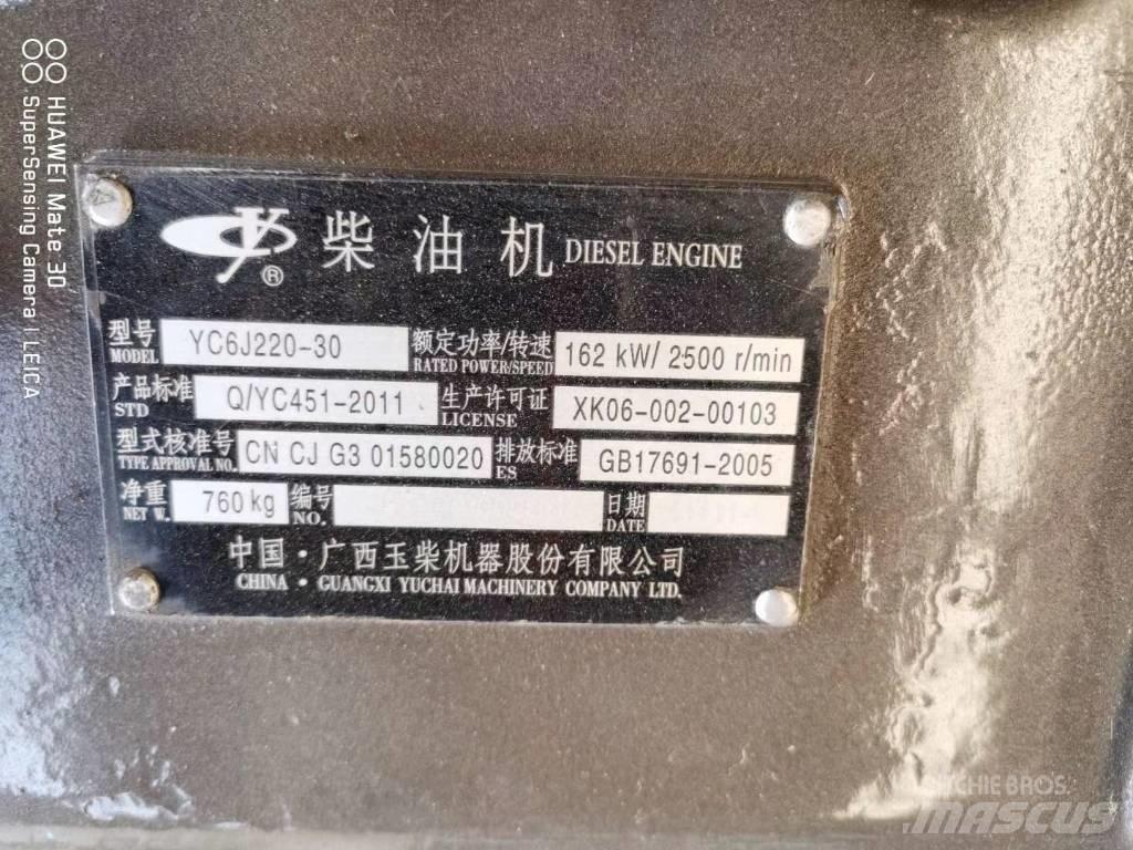 Yuchai YC6J220-30 Двигуни