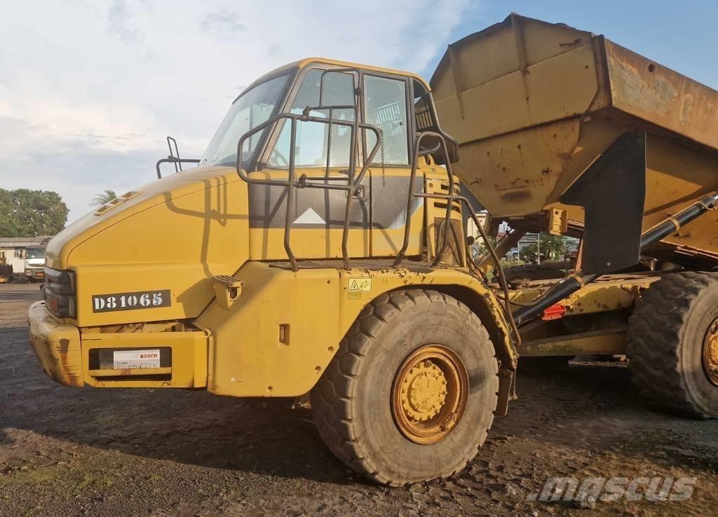 CAT 730 Зчленовані самоскиди