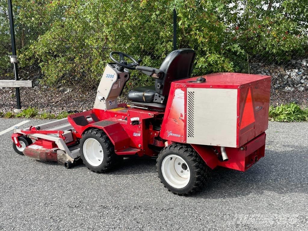 Ventrac 3200 Самохідні газонокосарки