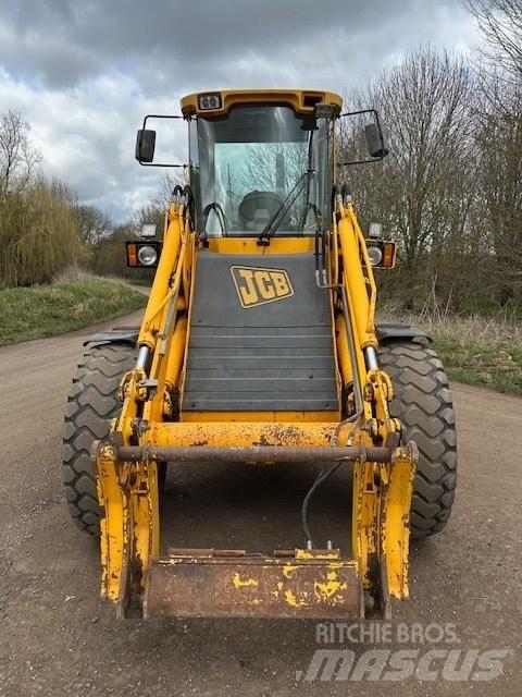 JCB 411 B Фронтальні навантажувачі