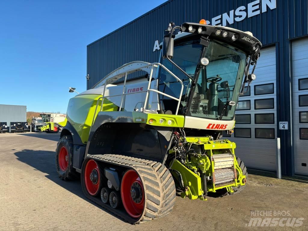 CLAAS Jaguar 960 4WD Кормозбиральні комбайни