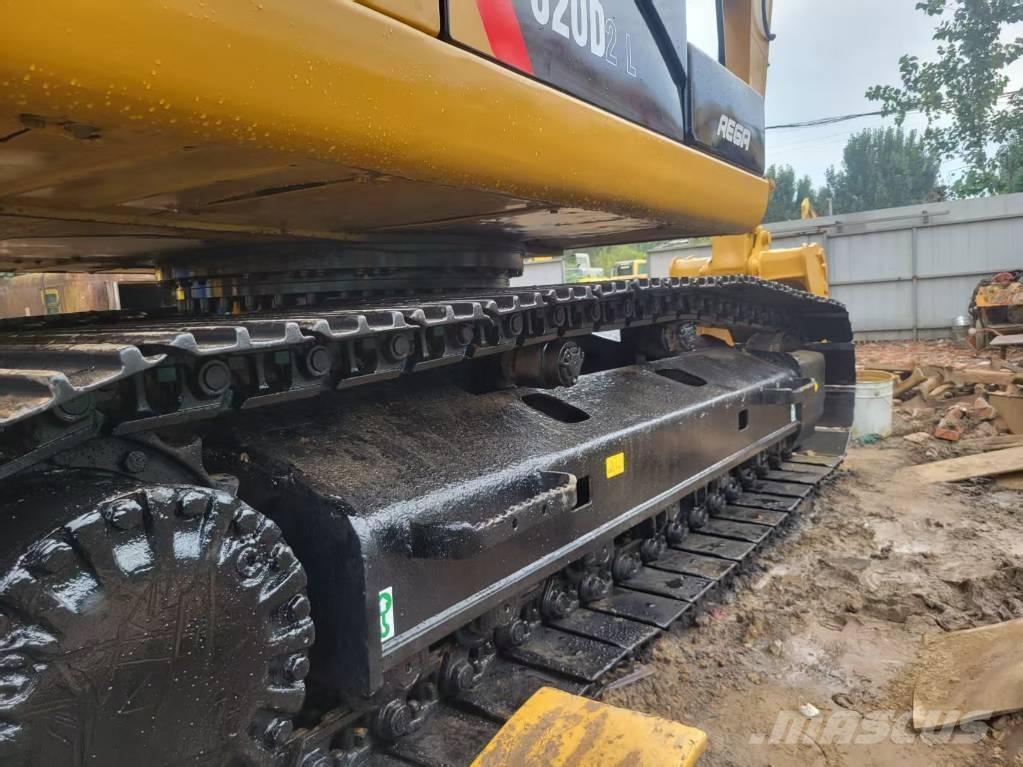 CAT 320 D L Гусеничні екскаватори