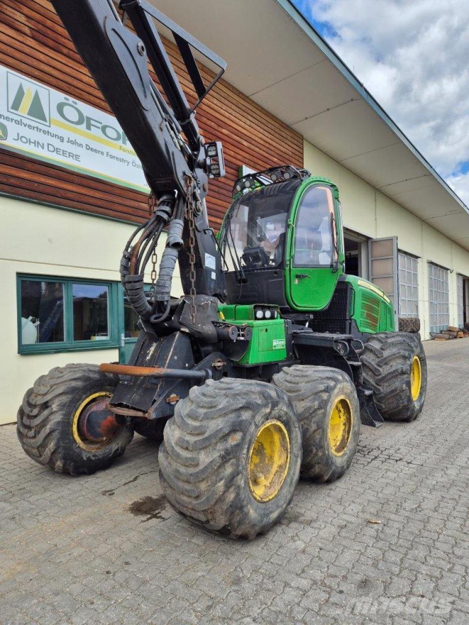 John Deere 1070 E Харвестери