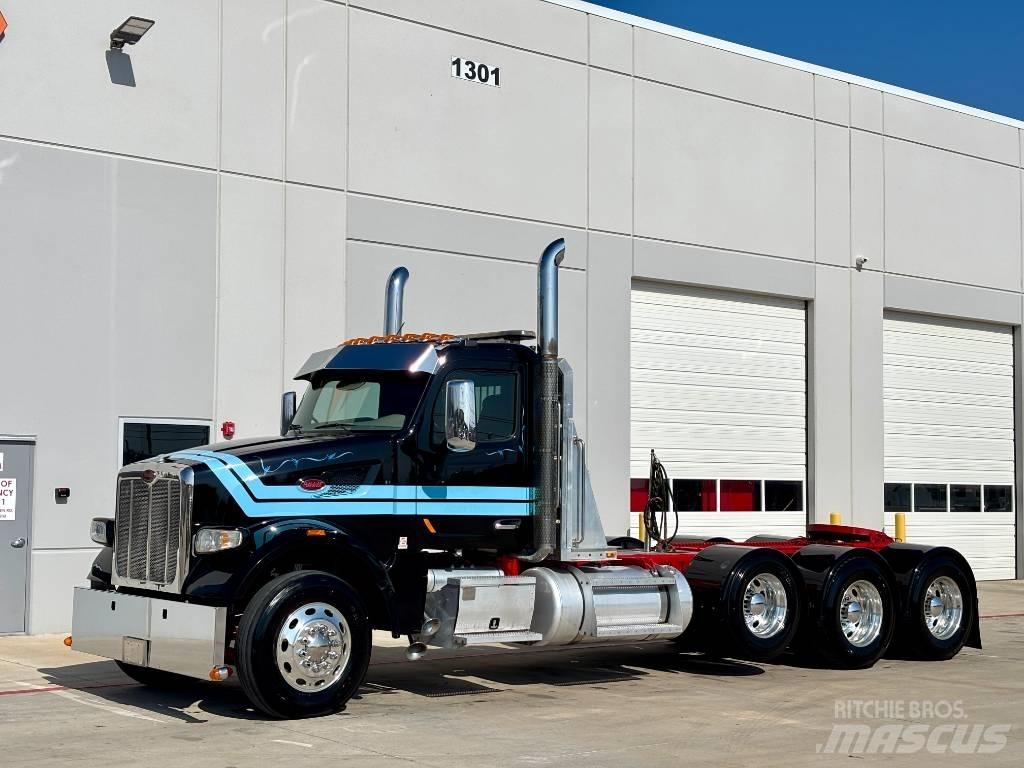 Peterbilt 567 Тягачі