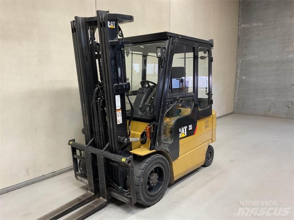 CAT EP35K-PAC Електронавантажувачі