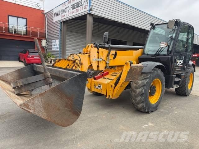 JCB 540-140 Телескопічні навантажувачі