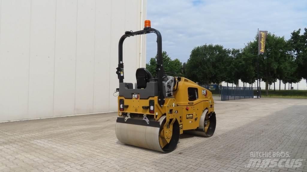 CAT CB4.0 Котки тротуарні