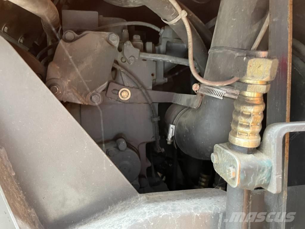 ABG TITAN 2820 Асфальтовкладачі