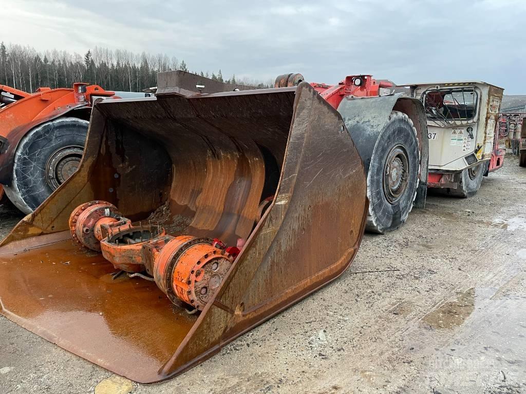 Sandvik LH 514 Підземні навантажувачі