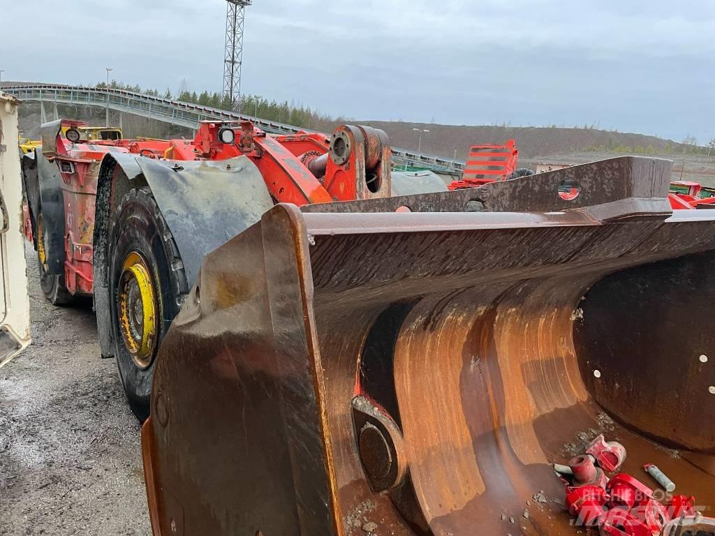 Sandvik LH 514 Підземні навантажувачі