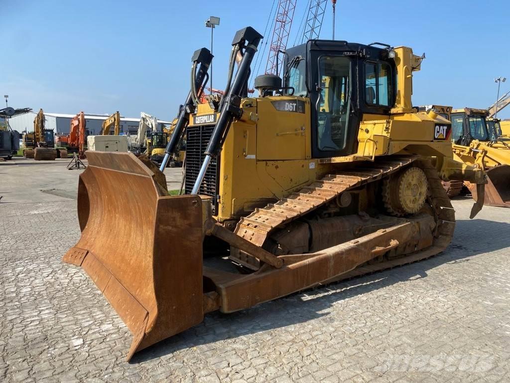 CAT D6T NVT Гусеничні бульдозери