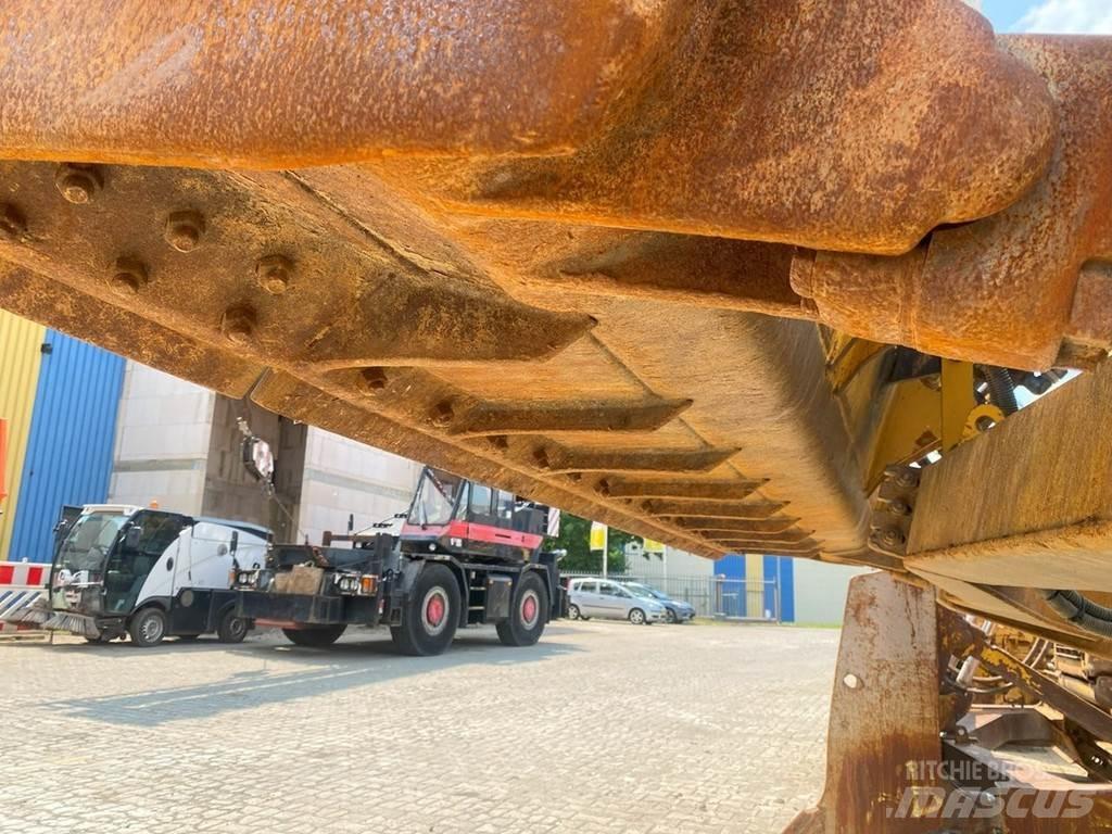 CAT D6T NVT Гусеничні бульдозери