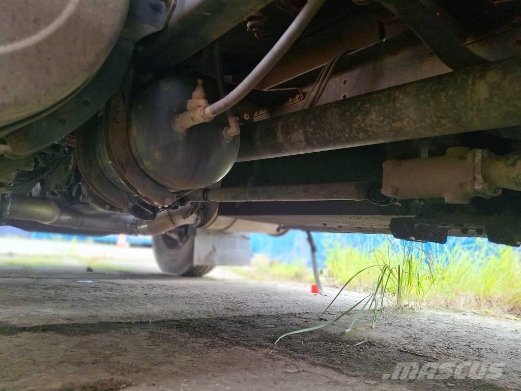  Volvo/Stokota FM/CS Вантажівки-цистерни