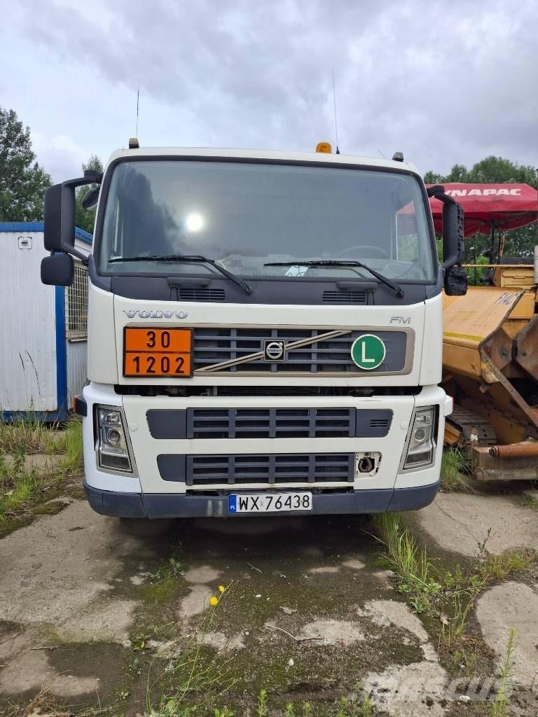  Volvo/Stokota FM/CS Вантажівки-цистерни
