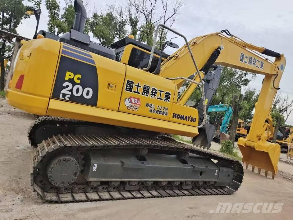 Komatsu PC 200 Гусеничні екскаватори