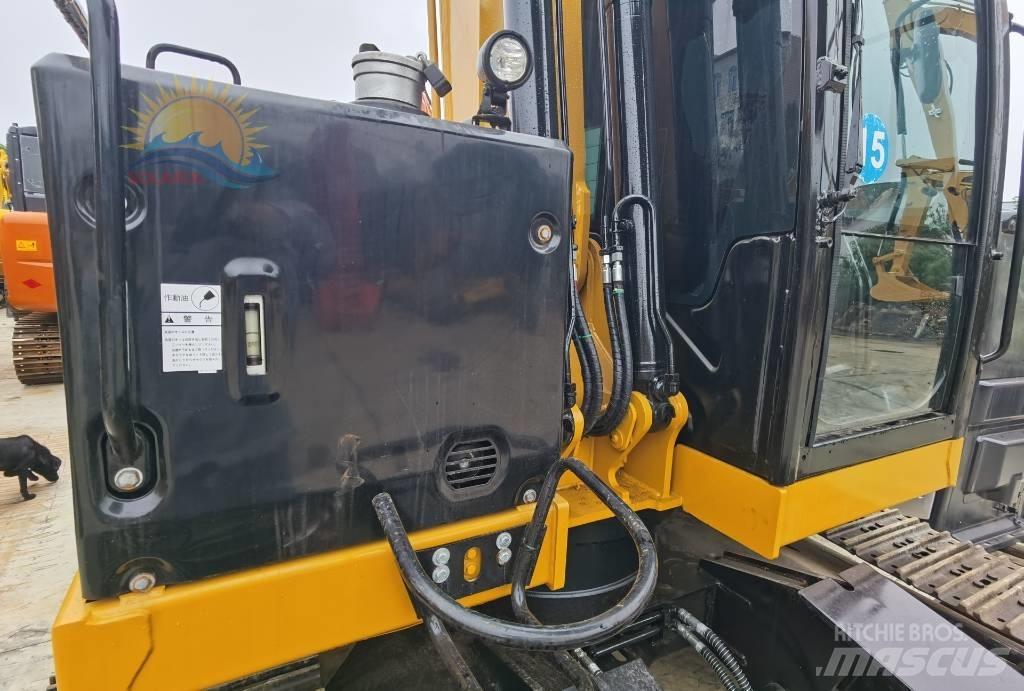 CAT 310 Гусеничні екскаватори