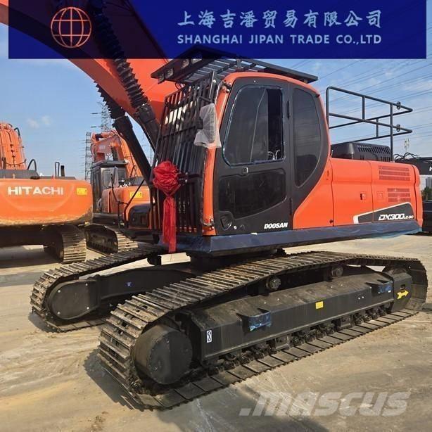 Doosan DX 300 Гусеничні екскаватори