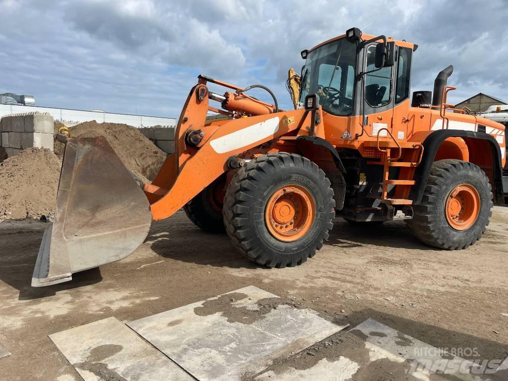 Doosan DL 350 Фронтальні навантажувачі
