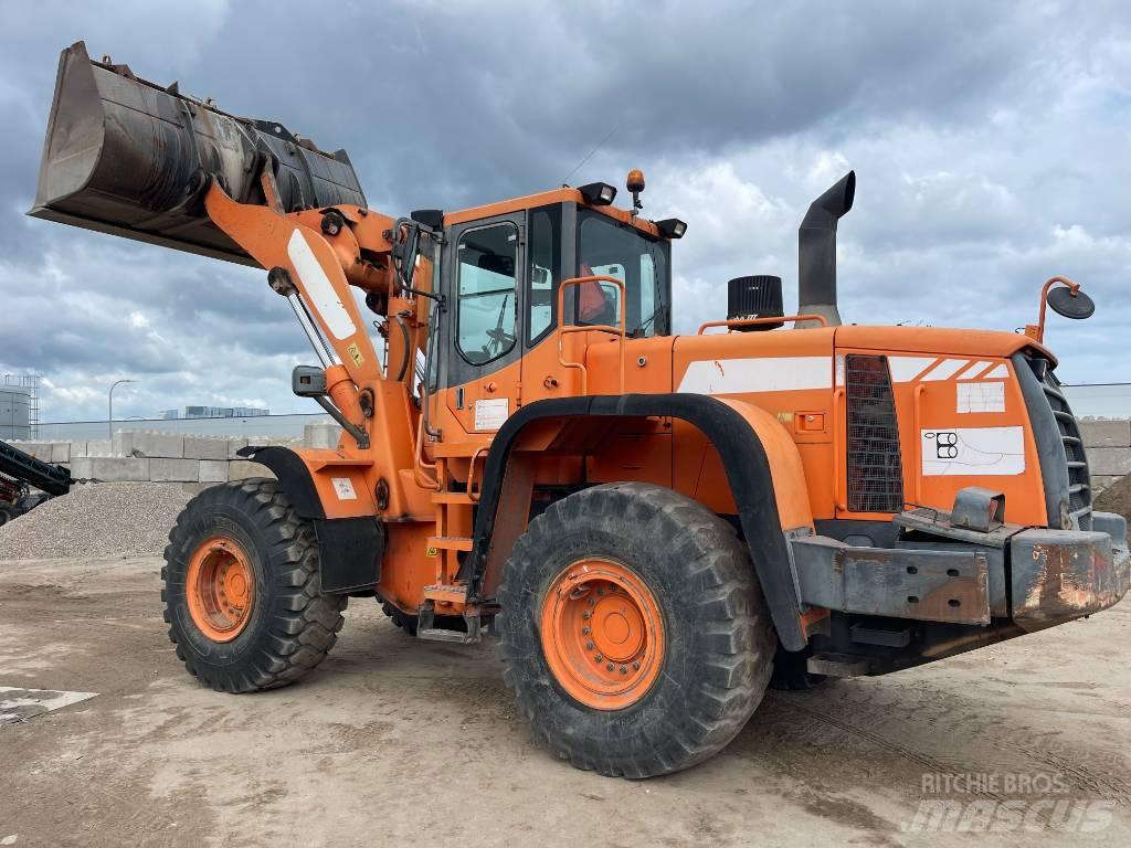 Doosan DL 350 Фронтальні навантажувачі