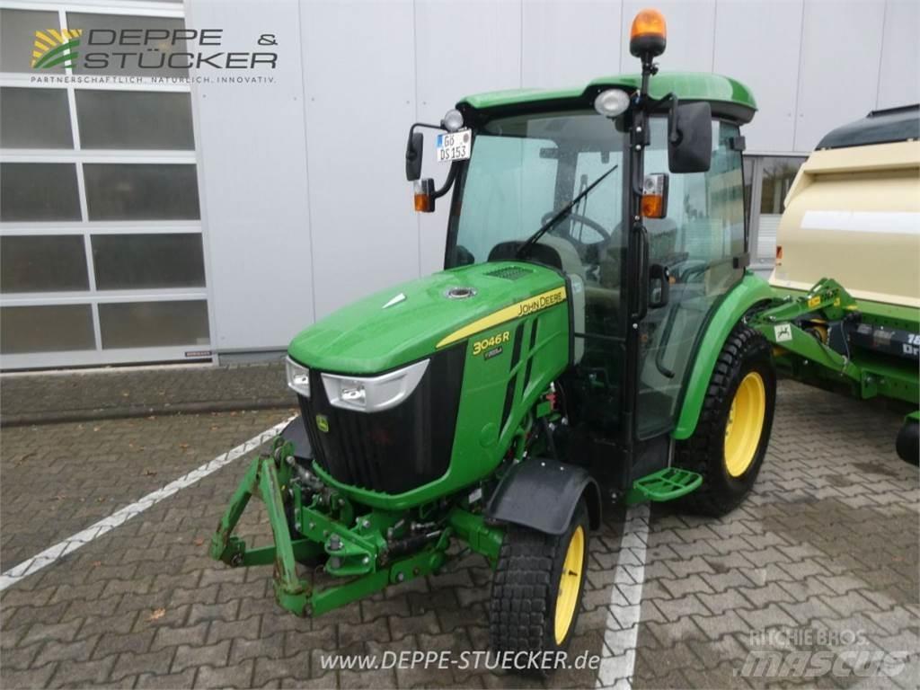 John Deere 3046R Трактори
