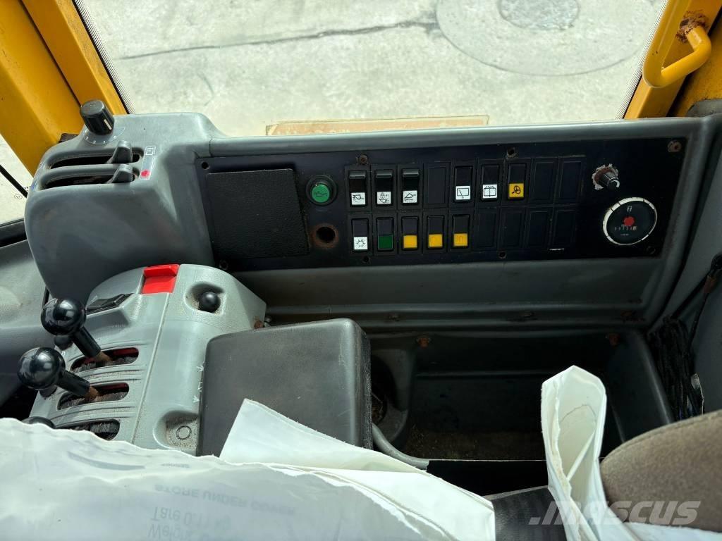 Volvo L110E Фронтальні навантажувачі