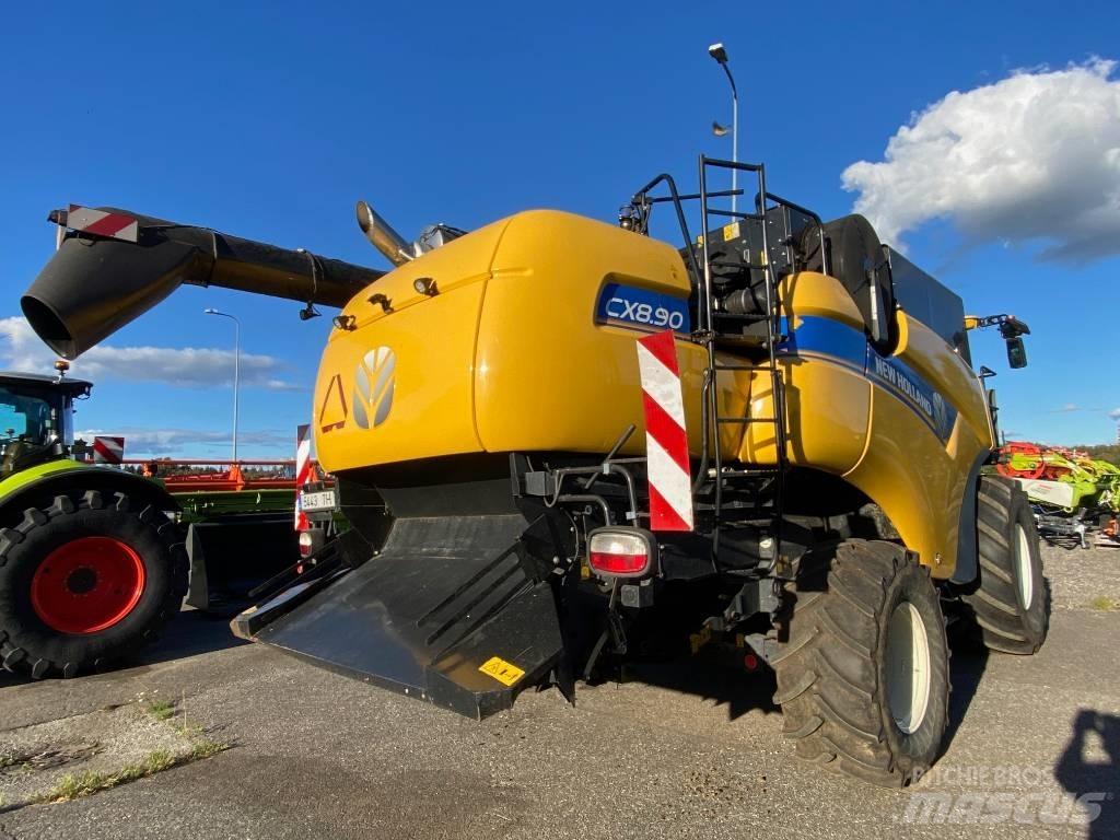 New Holland CX 8.90 Зернозбиральні комбайни