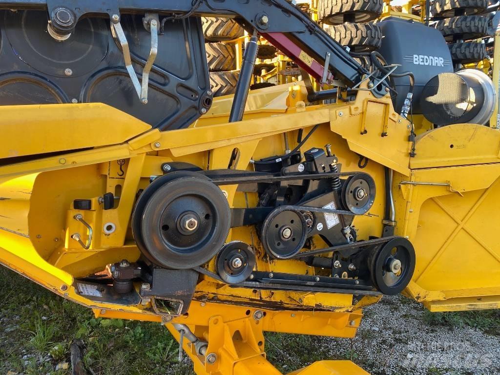 New Holland CX 8.90 Зернозбиральні комбайни