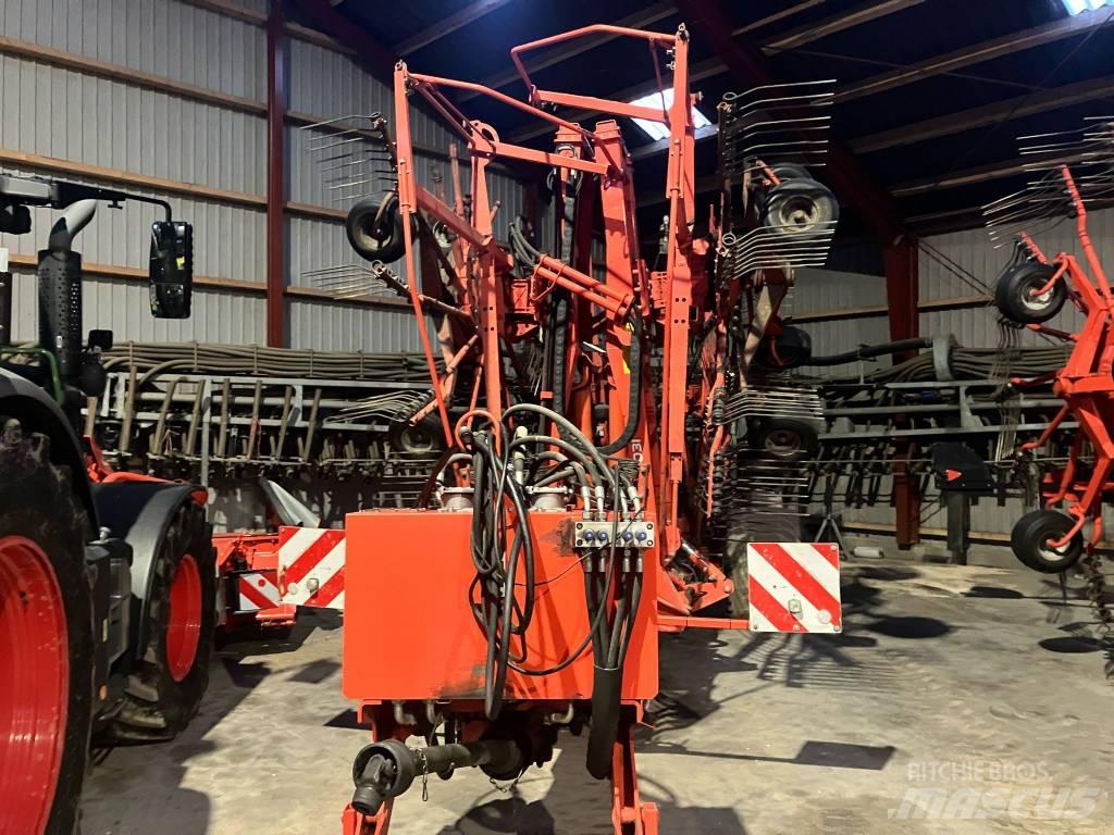 Kuhn GA 15031 Граблі і сінозворушувачі