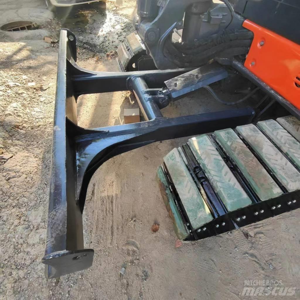 Hitachi ZX 50 U Міні-екскаватори < 7т