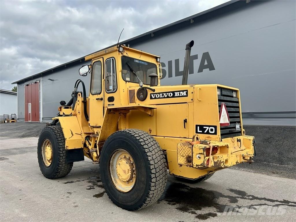 Volvo L 70 Фронтальні навантажувачі