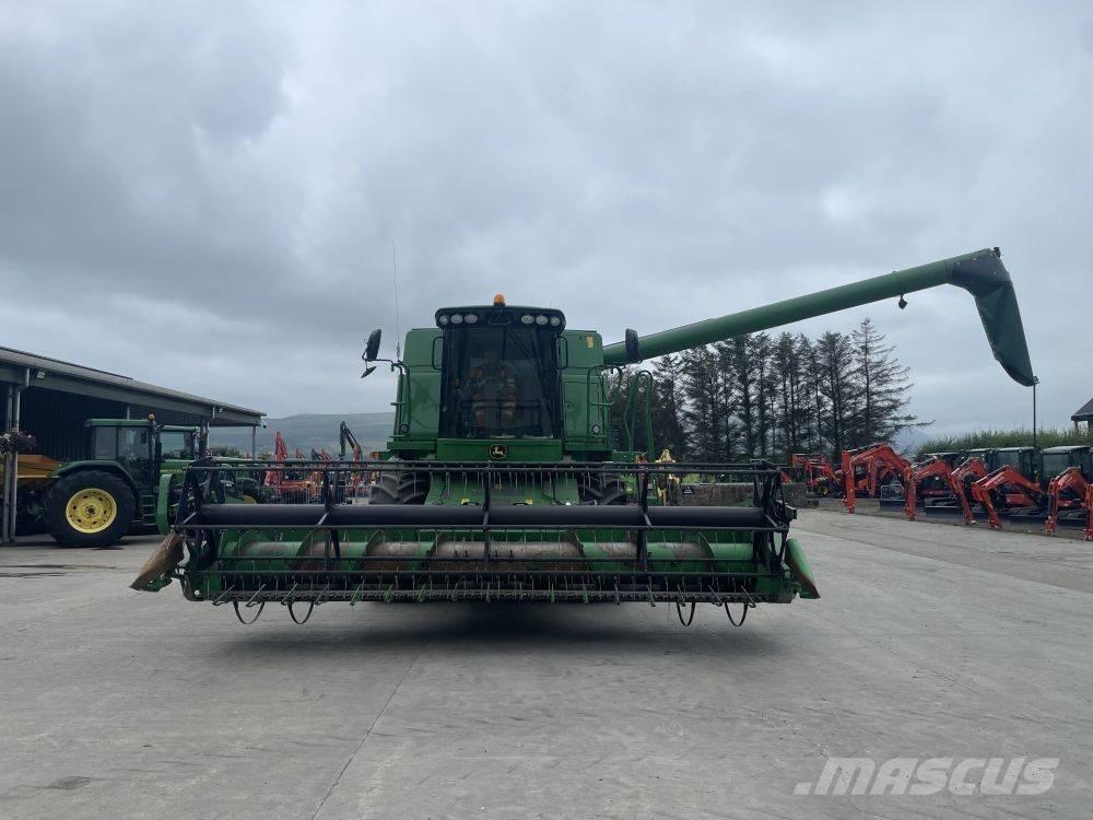 John Deere T 550 Зернозбиральні комбайни