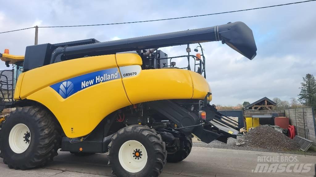New Holland CR9070 Зернозбиральні комбайни