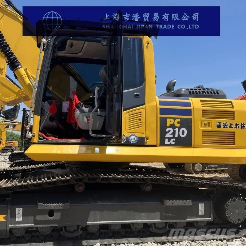 Komatsu PC 210 Гусеничні екскаватори