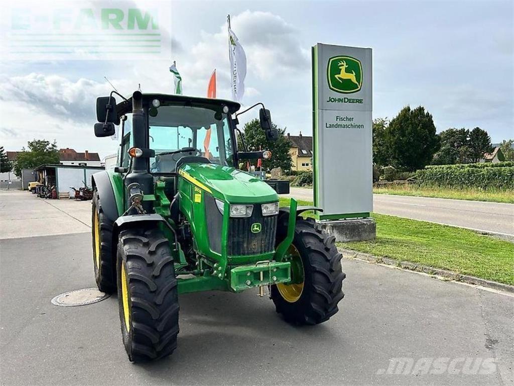 John Deere 5100m Трактори