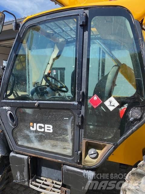 JCB 535-125 Телескопічні навантажувачі