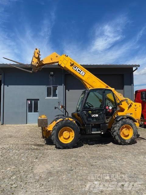 JCB 535-125 Телескопічні навантажувачі