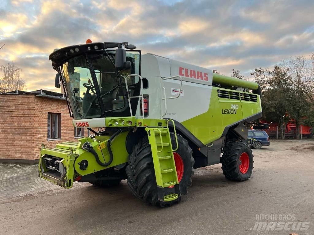 CLAAS 740 Зернозбиральні комбайни