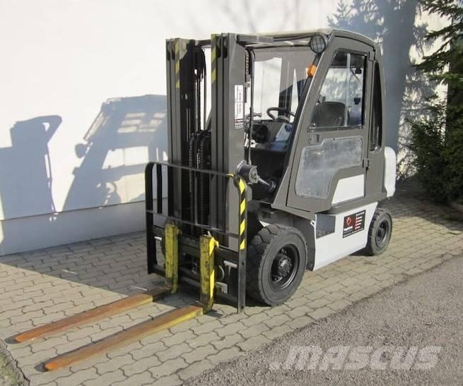 Nissan DX25LPG Газові навантажувачі